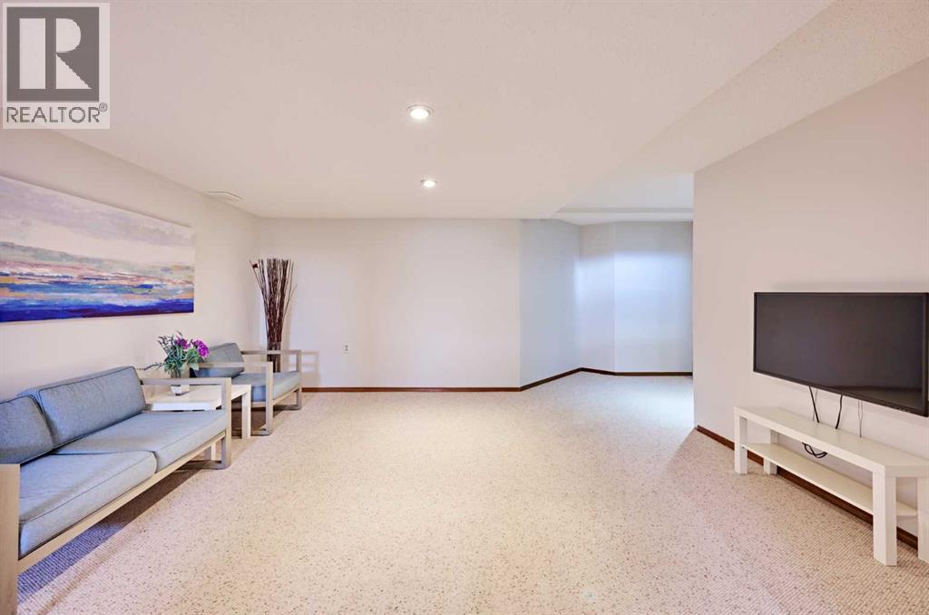 Single Family House for Sale in  Hawkbury Close NW Hawkwood Calgary 