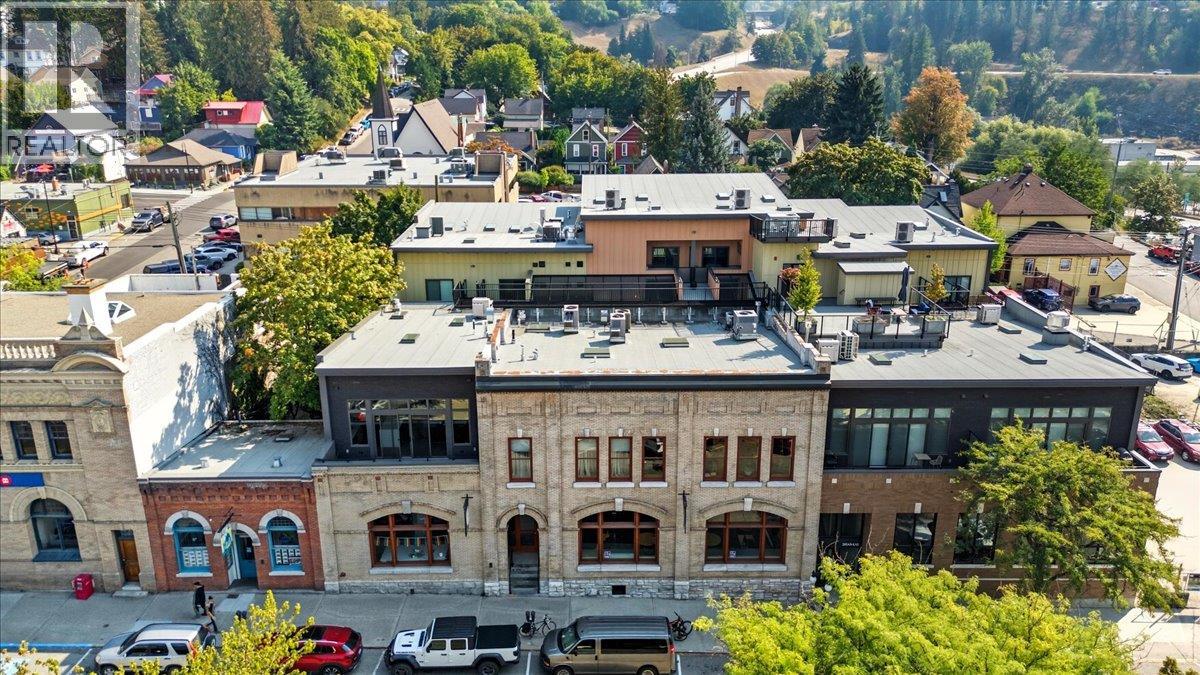 266 BAKER Street Unit# 17, Nelson