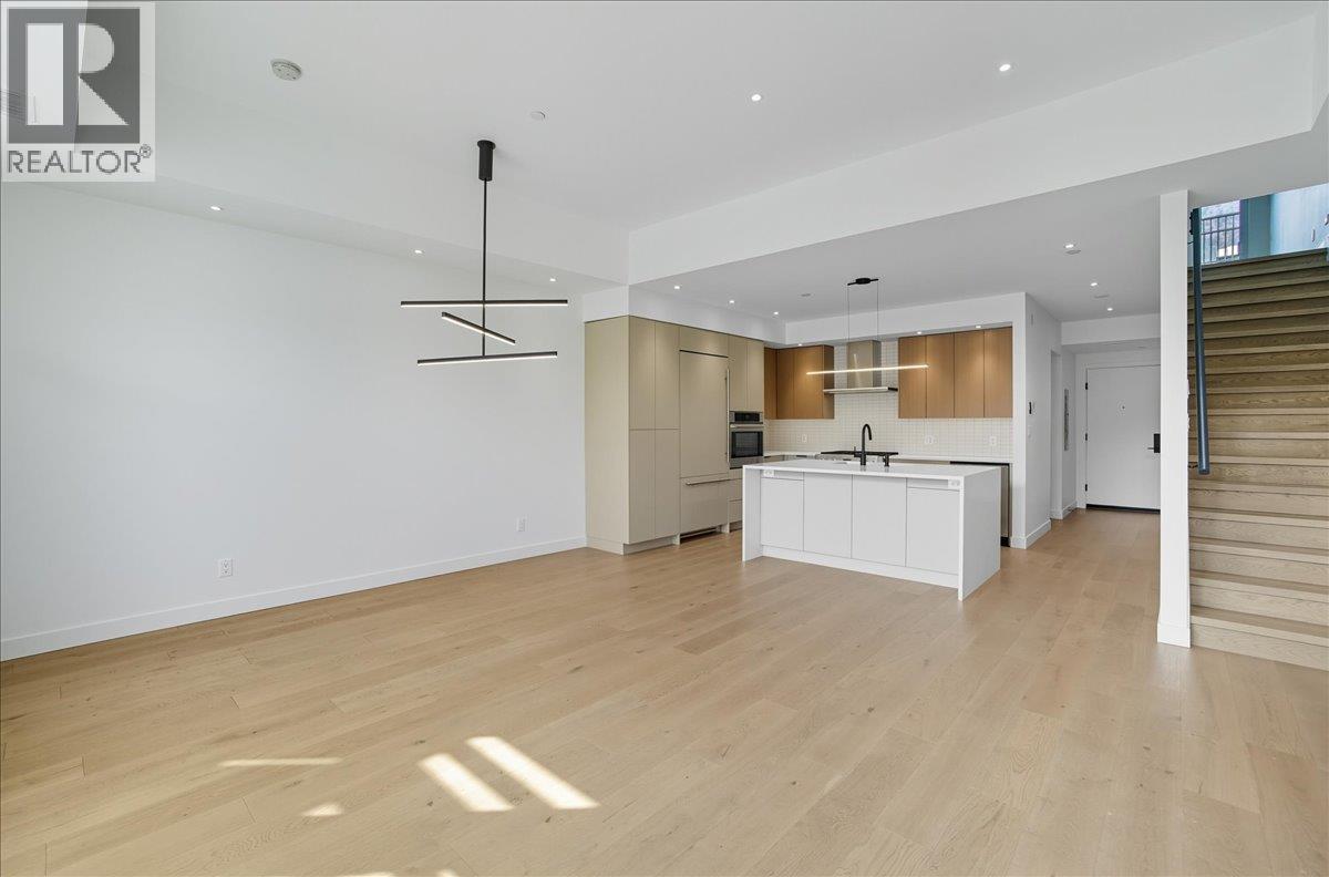 266 BAKER Street Unit# 17, Nelson