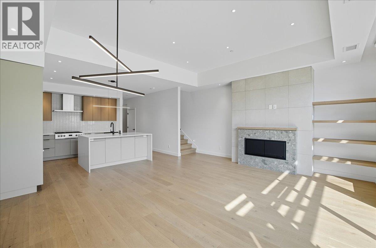 266 BAKER Street Unit# 17, Nelson