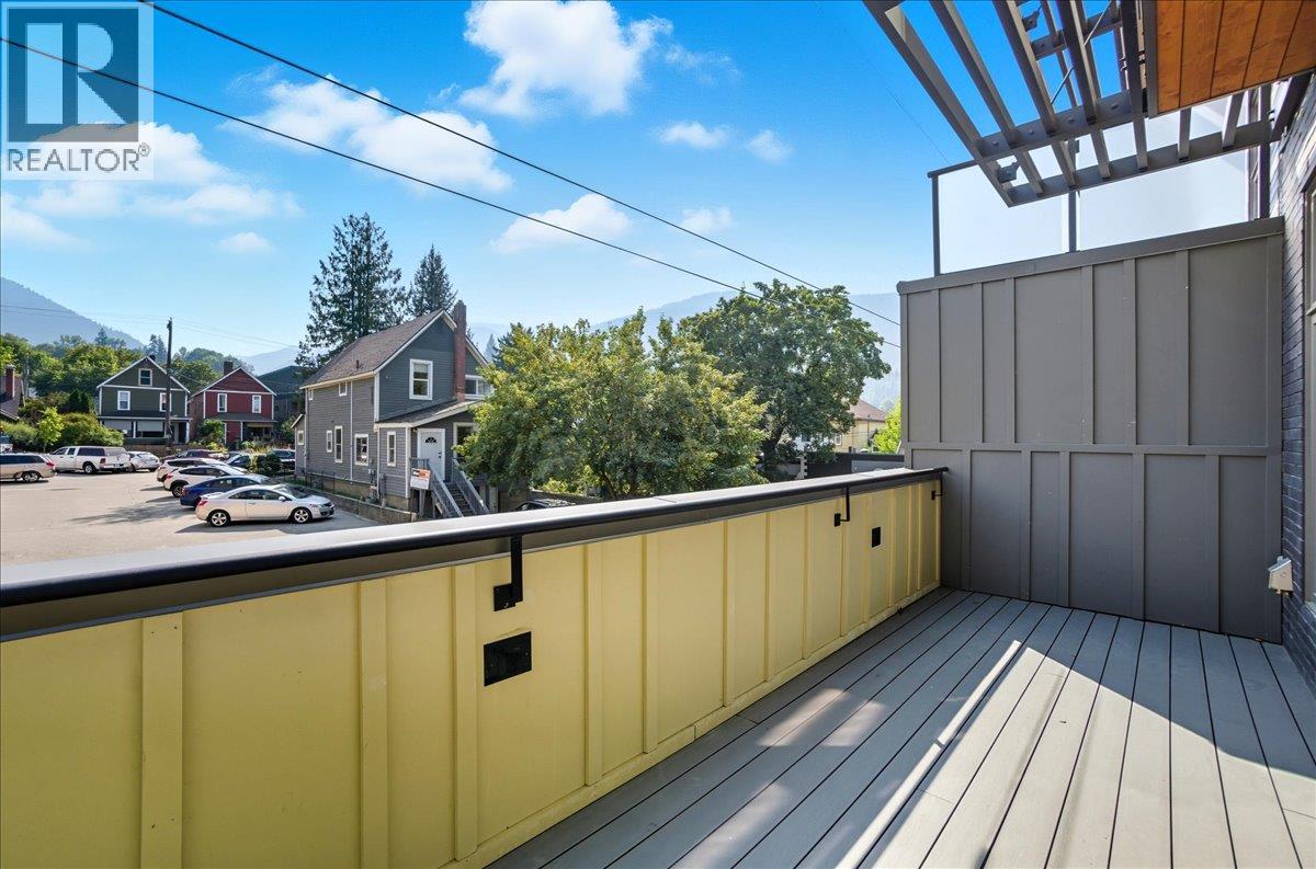 266 BAKER Street Unit# 17, Nelson