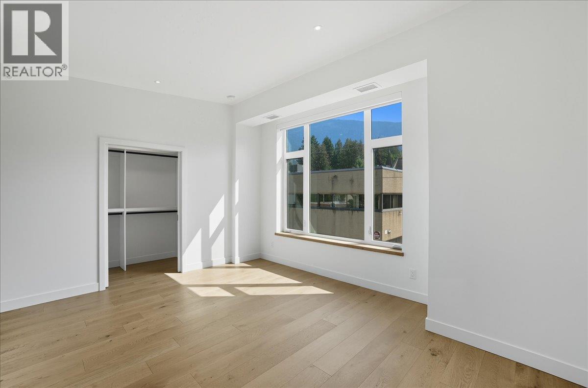 266 BAKER Street Unit# 17, Nelson