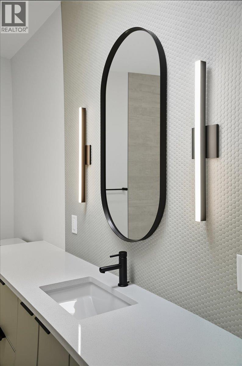 266 BAKER Street Unit# 17, Nelson