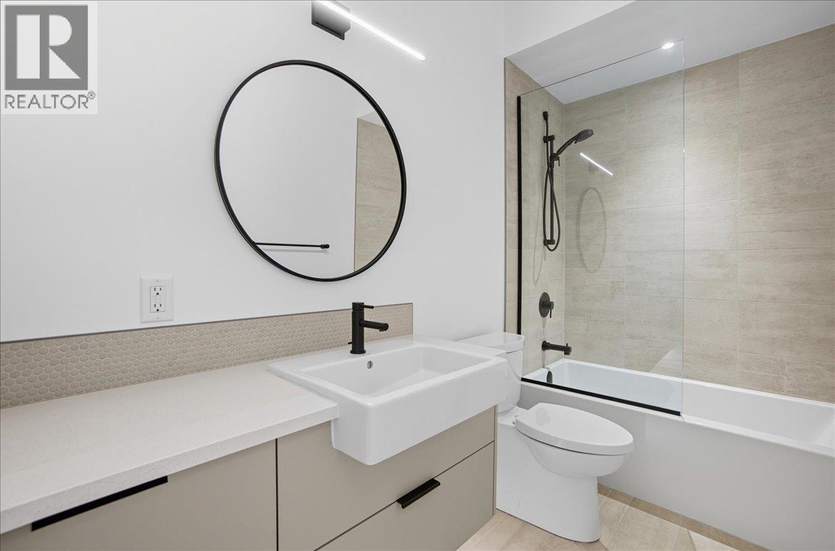 266 BAKER Street Unit# 17, Nelson