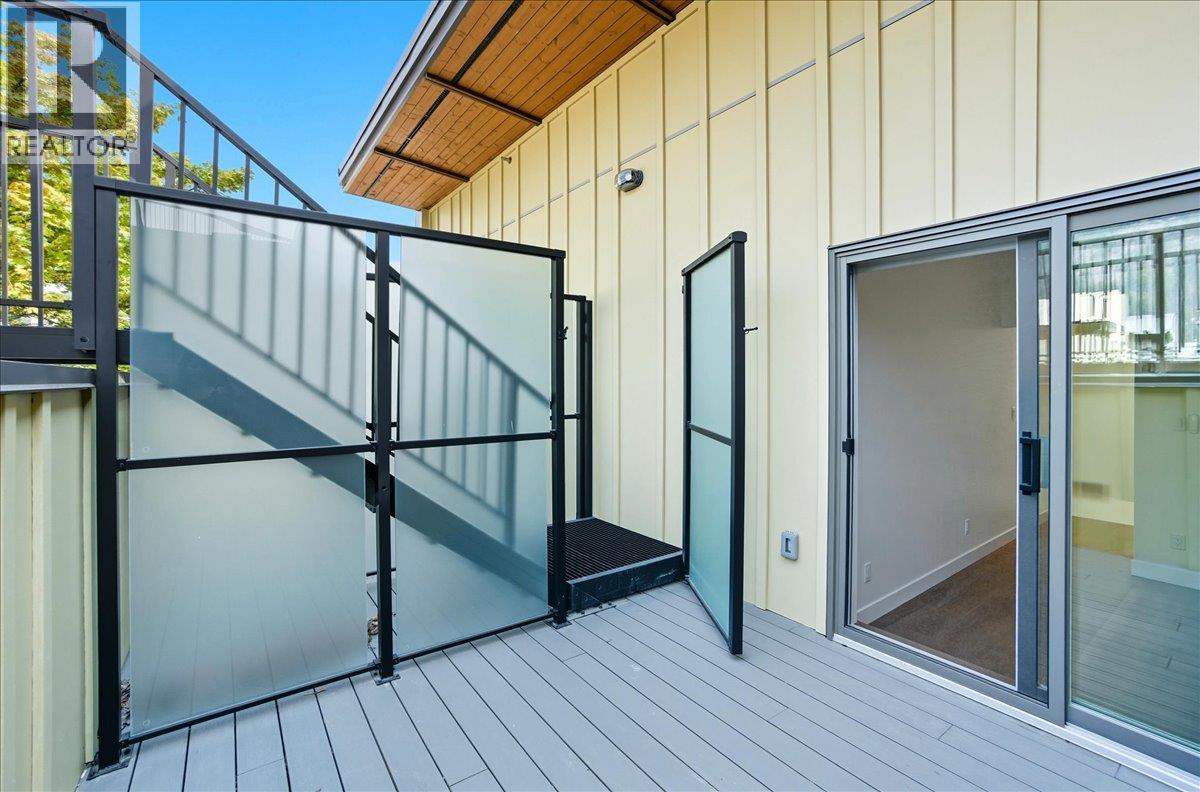 266 BAKER Street Unit# 17, Nelson