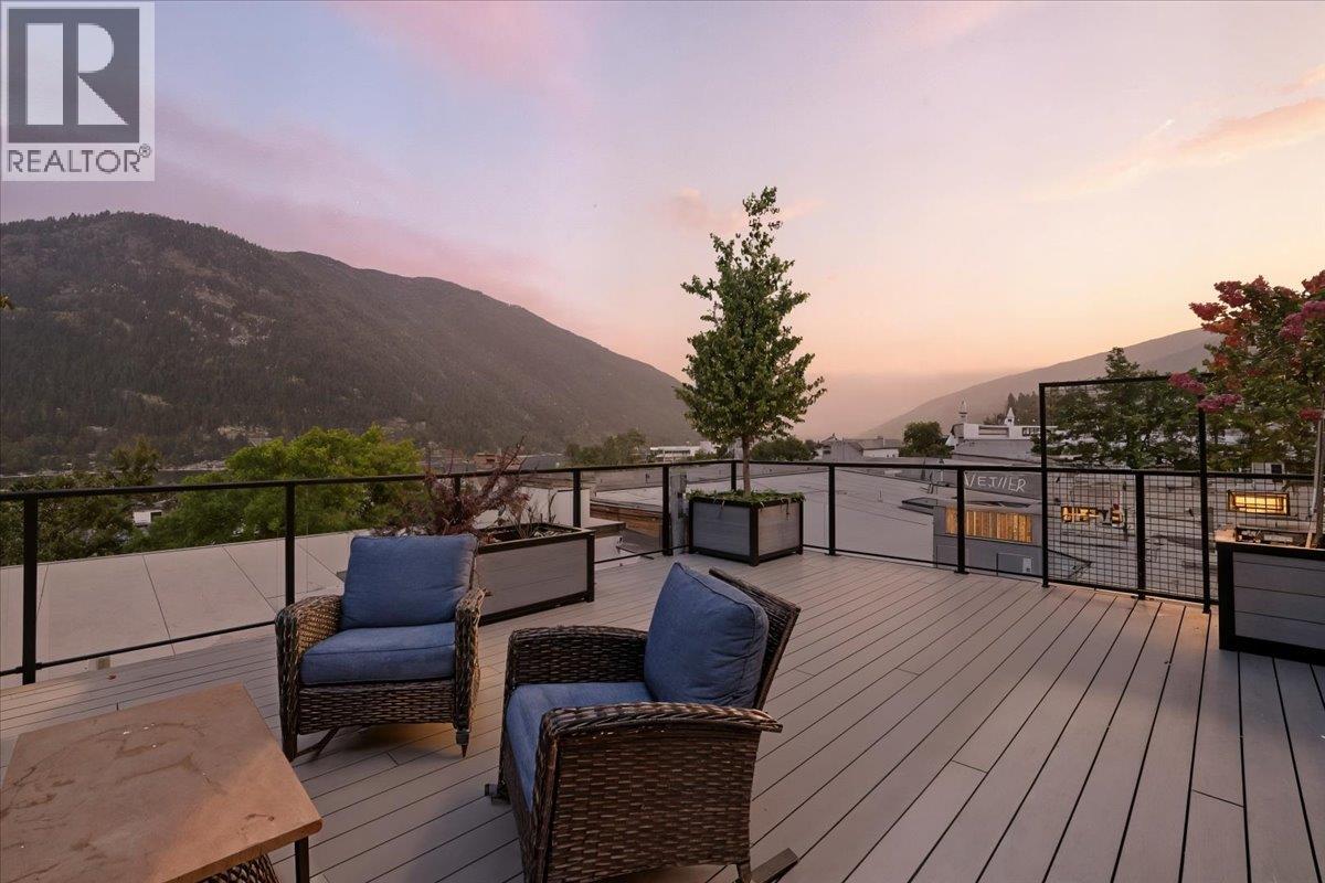 266 BAKER Street Unit# 17, Nelson