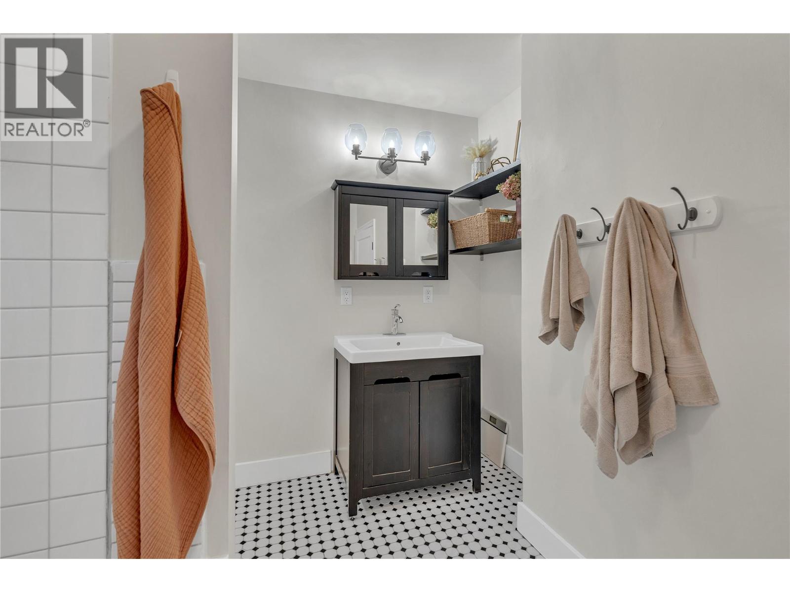 551 Burns Street Street, Penticton