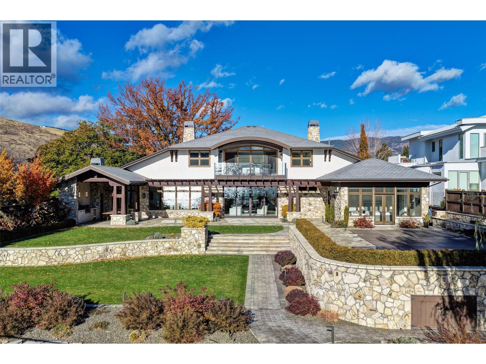 2423 Whitworth Road, West Kelowna