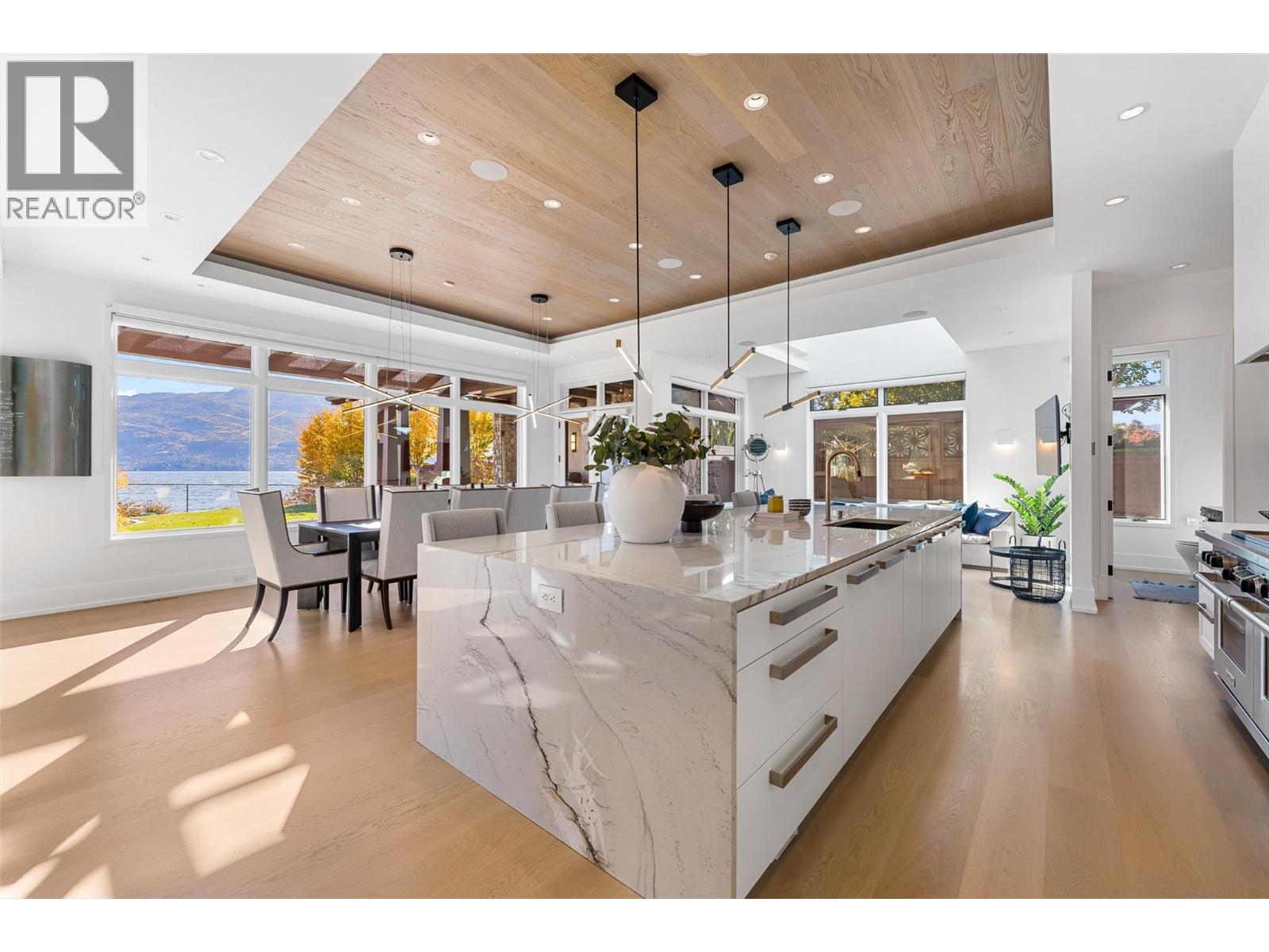 2423 Whitworth Road, West Kelowna