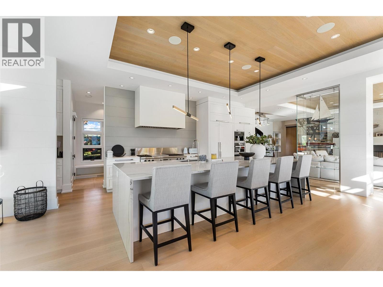 2423 Whitworth Road, West Kelowna