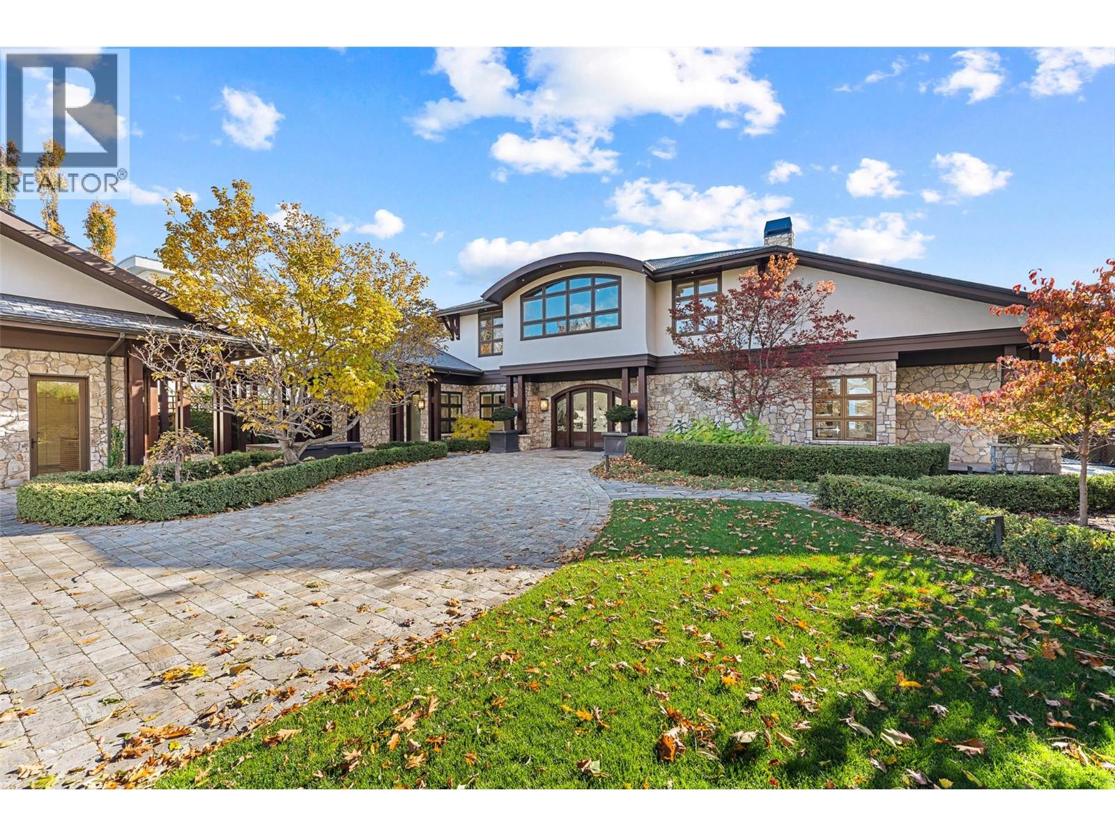 2423 Whitworth Road, West Kelowna