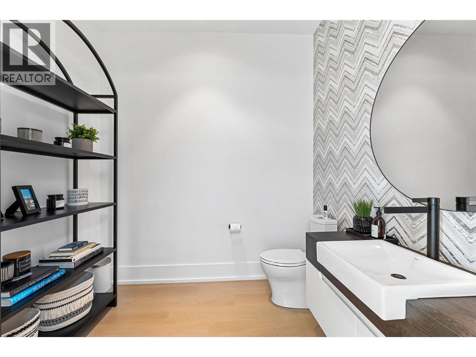 2423 Whitworth Road, West Kelowna