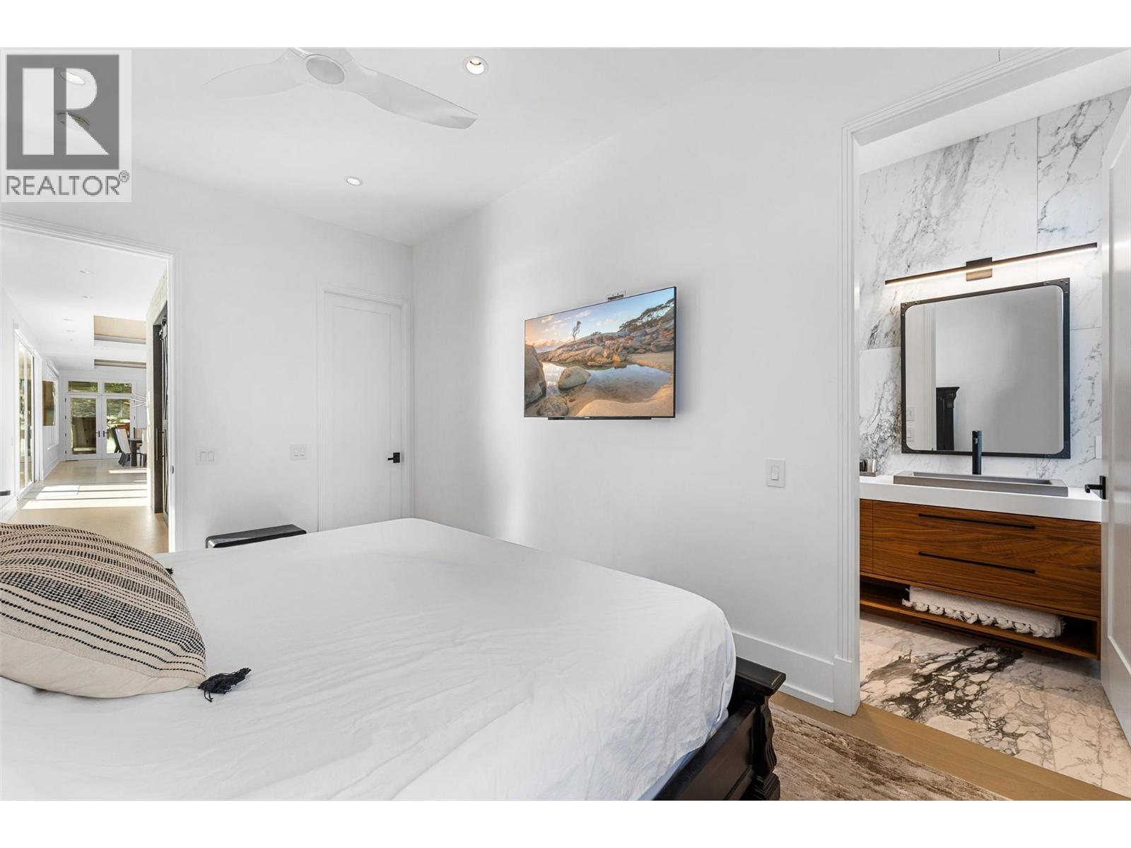 2423 Whitworth Road, West Kelowna