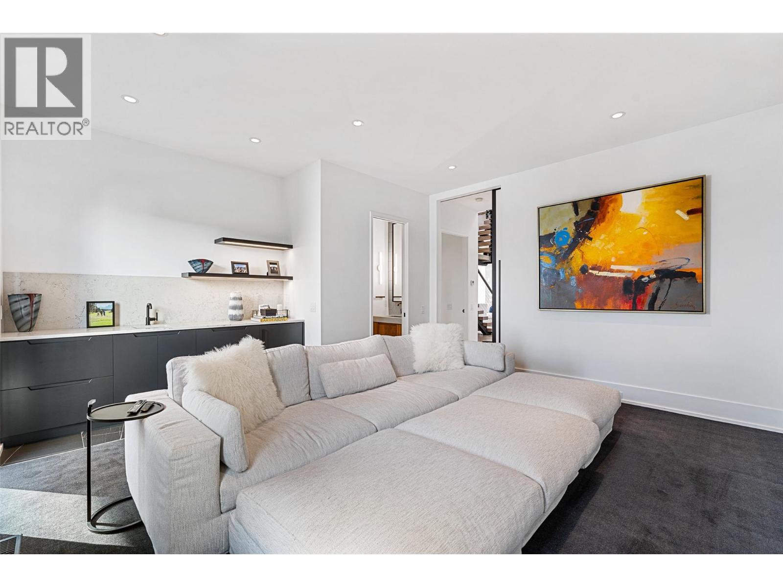 2423 Whitworth Road, West Kelowna