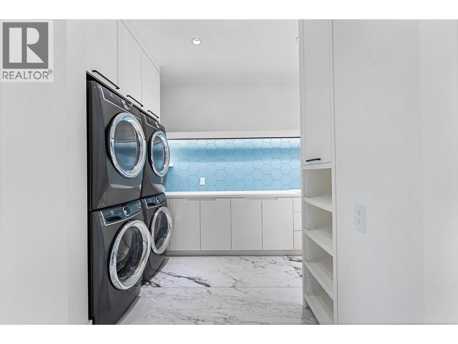 2423 Whitworth Road, West Kelowna