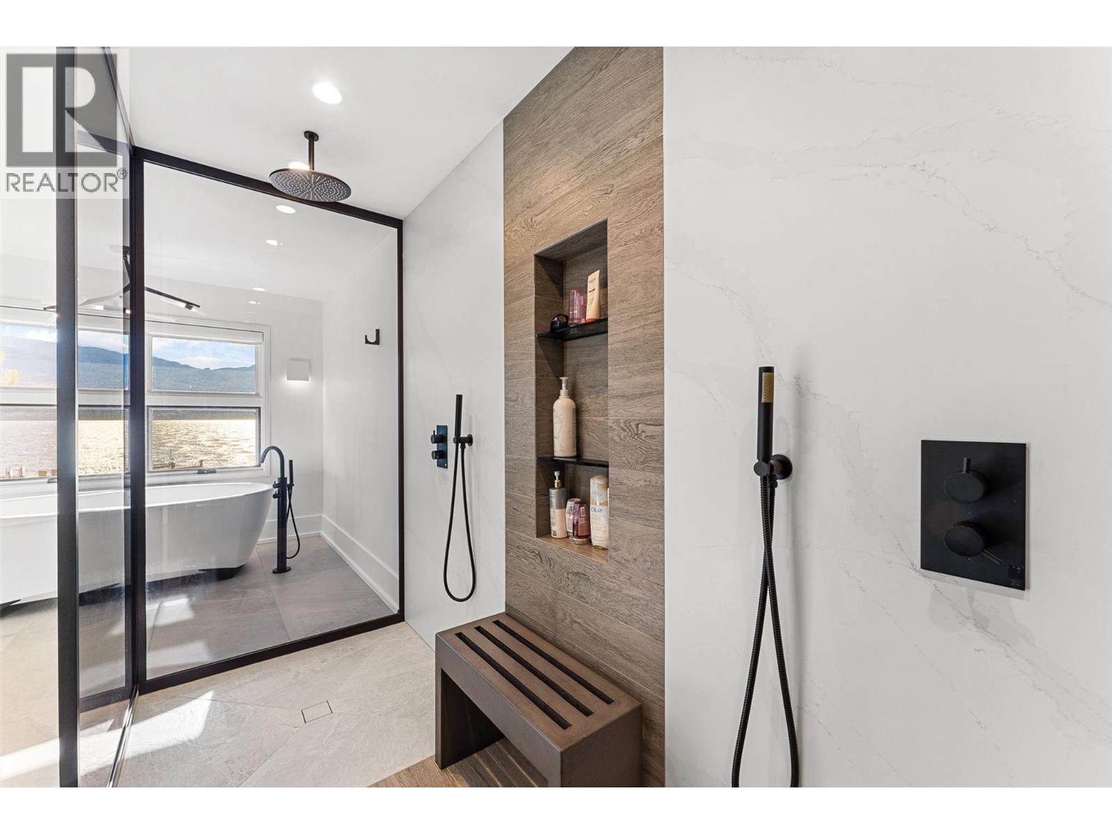 2423 Whitworth Road, West Kelowna