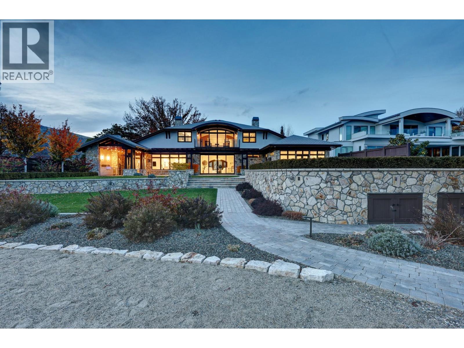2423 Whitworth Road, West Kelowna
