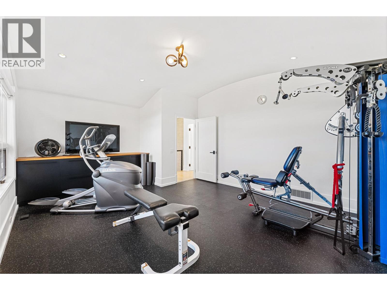 2423 Whitworth Road, West Kelowna