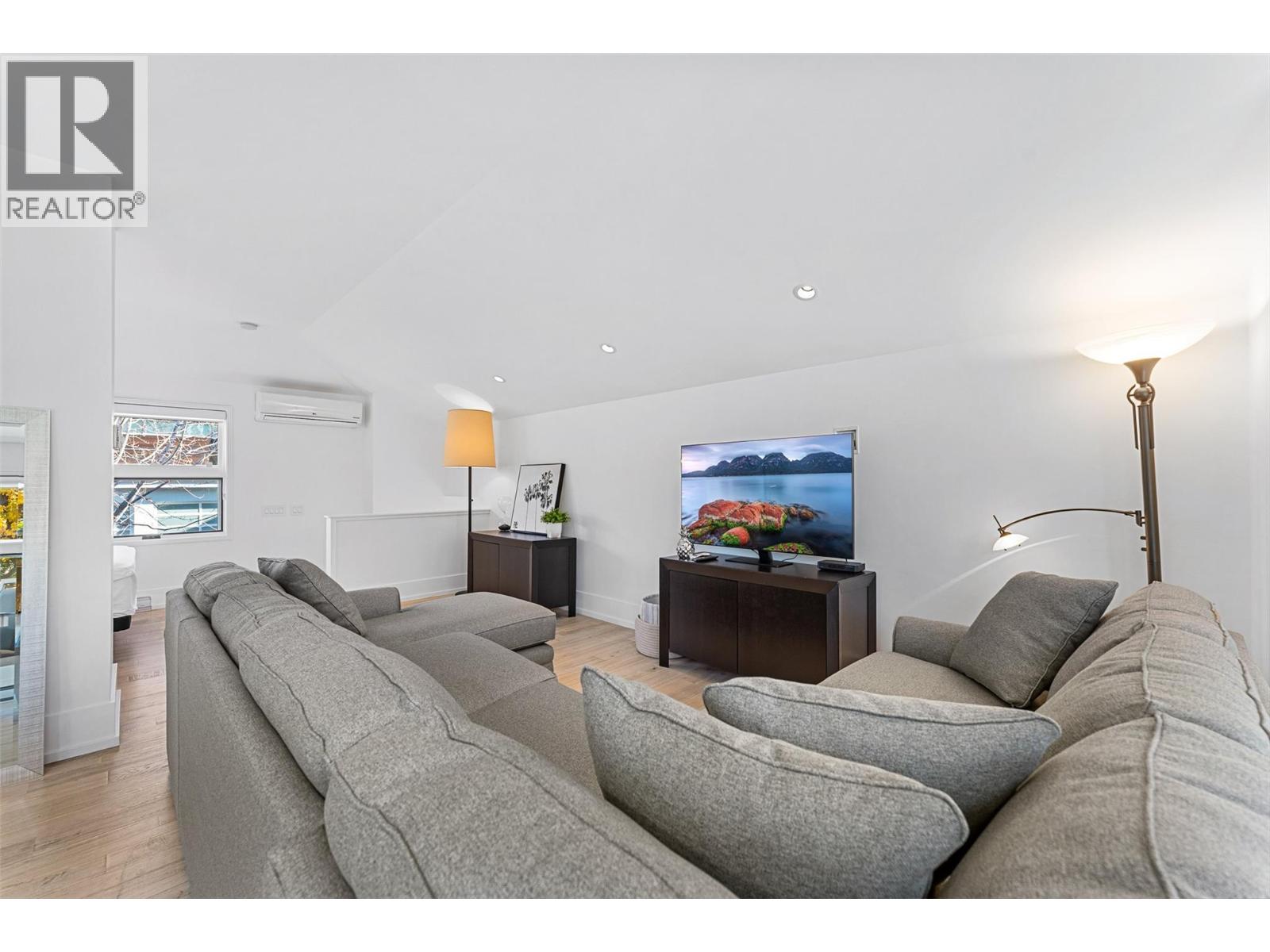 2423 Whitworth Road, West Kelowna