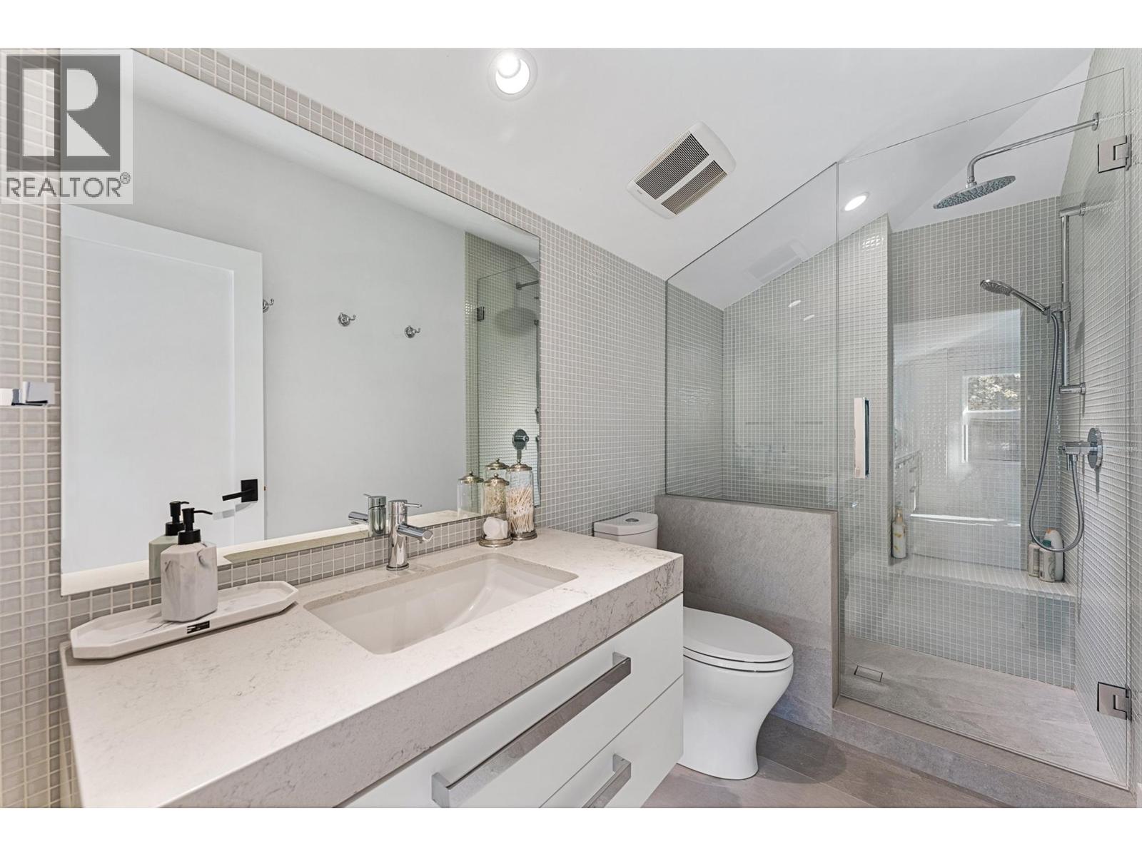 2423 Whitworth Road, West Kelowna