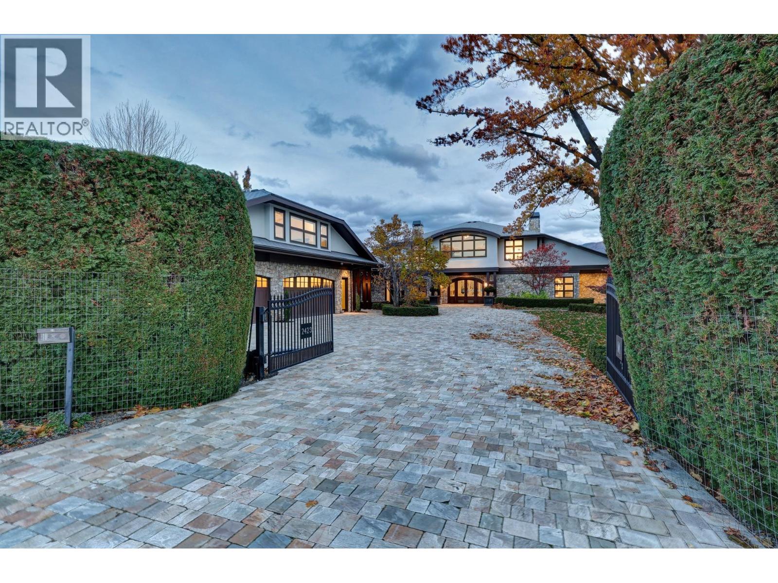 2423 Whitworth Road, West Kelowna