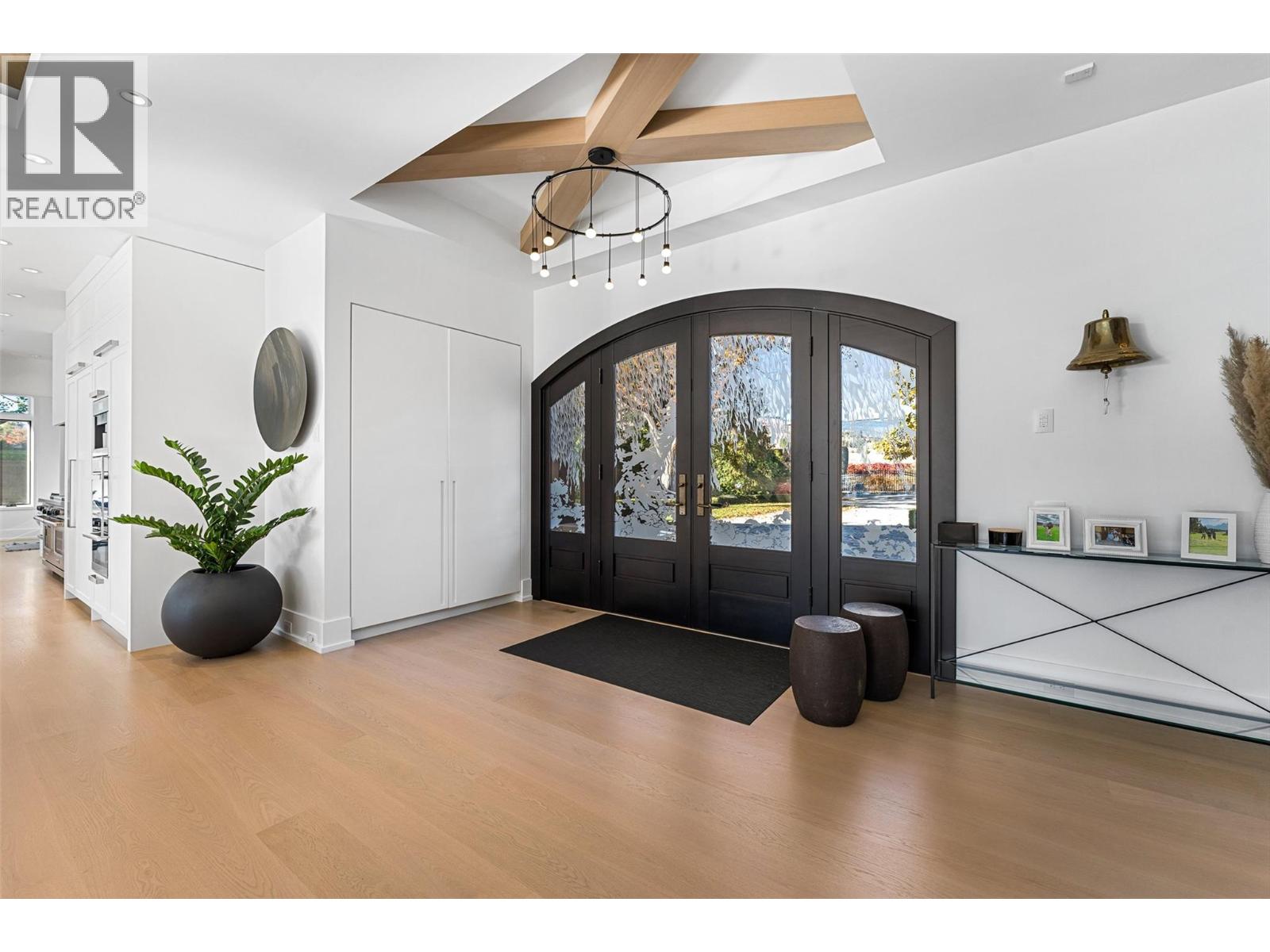 2423 Whitworth Road, West Kelowna