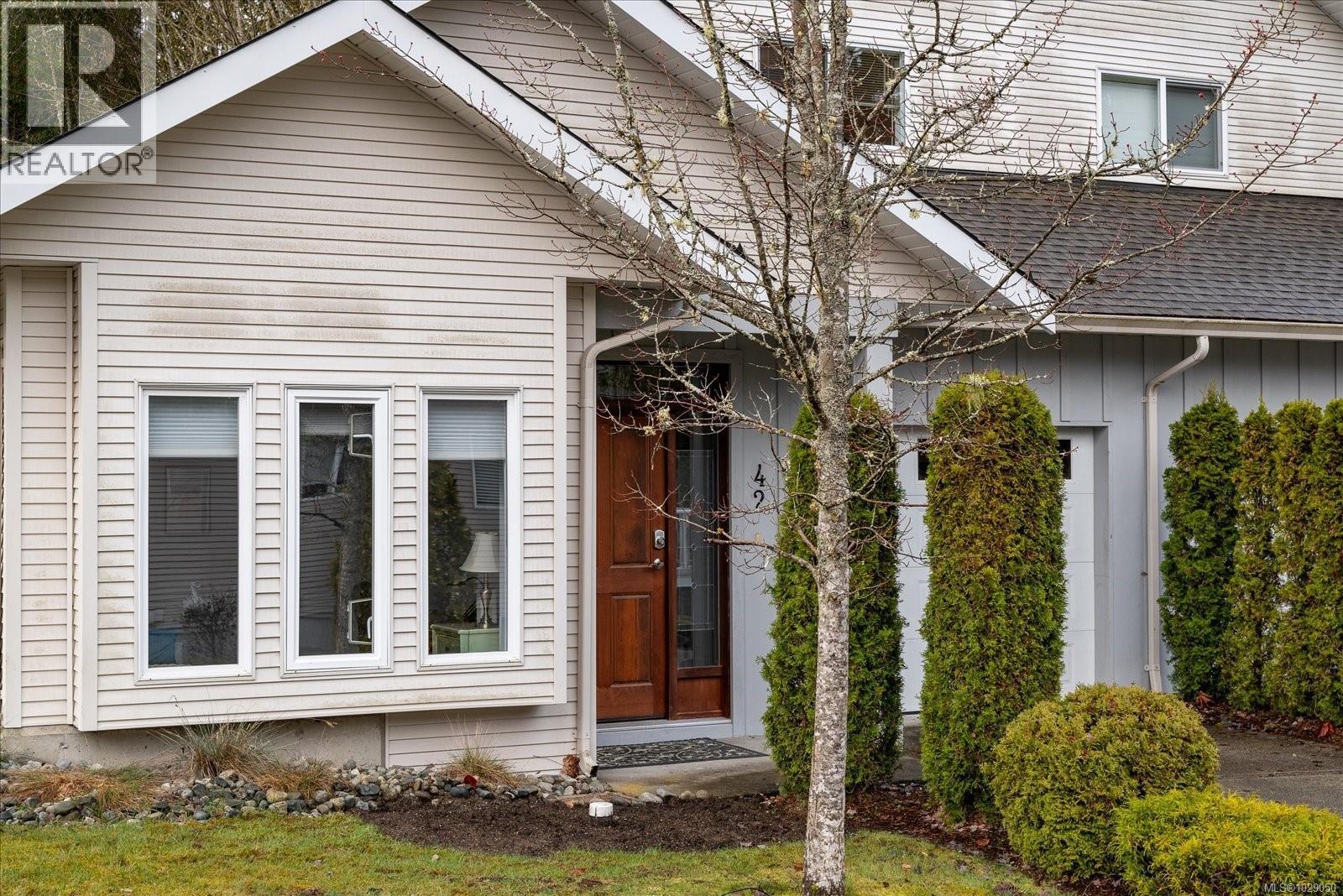 #42 1150 WALKEM RD - Image 3