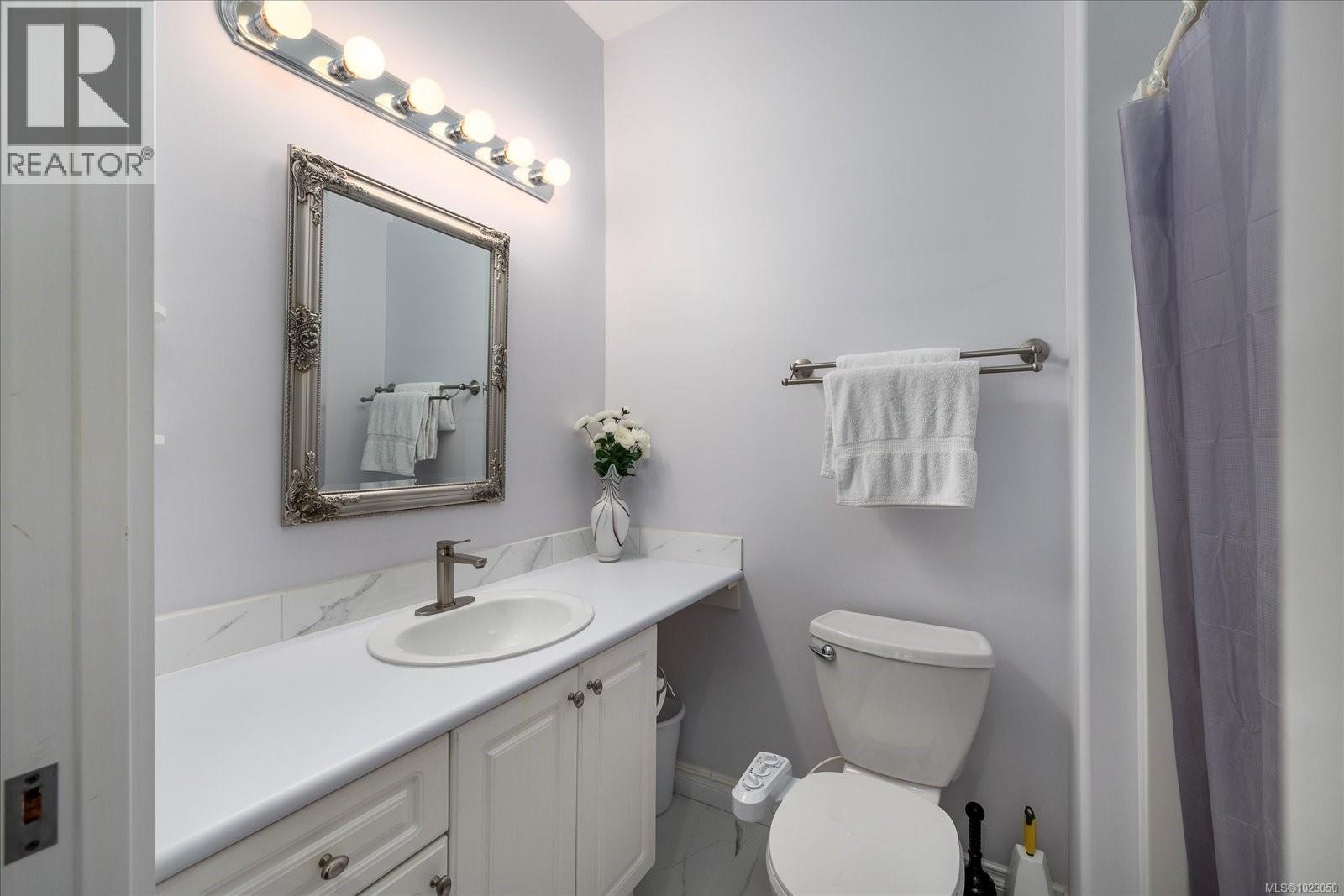 #42 1150 WALKEM RD - 22