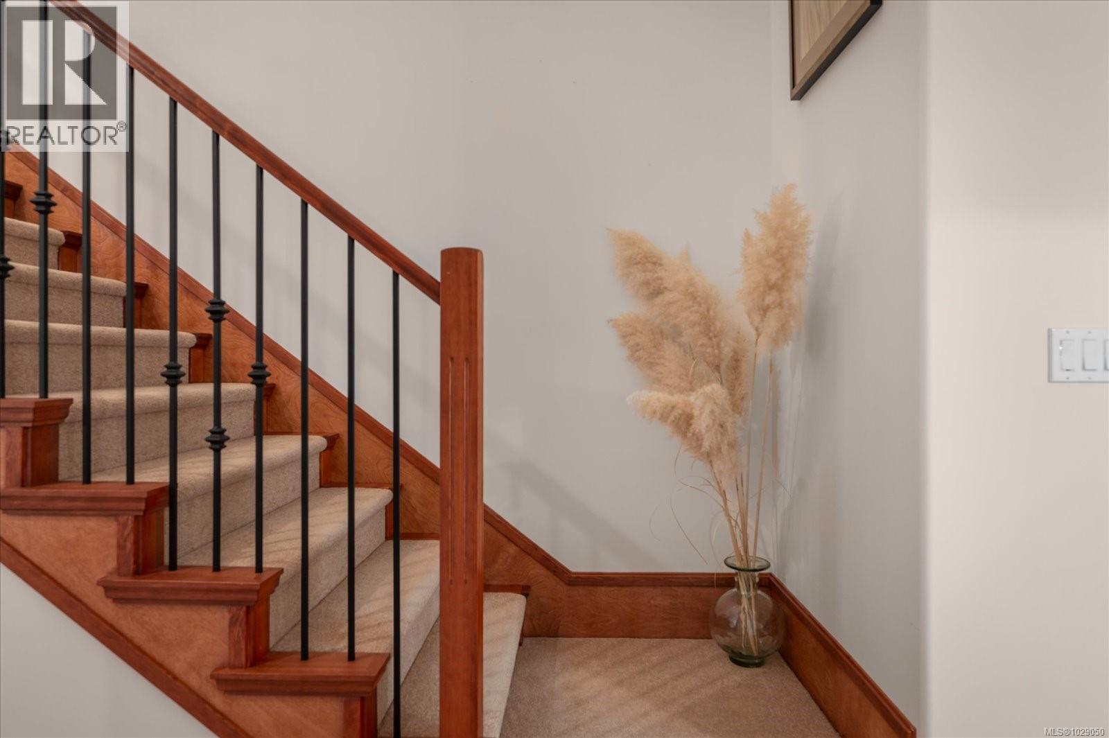 #42 1150 WALKEM RD - 24