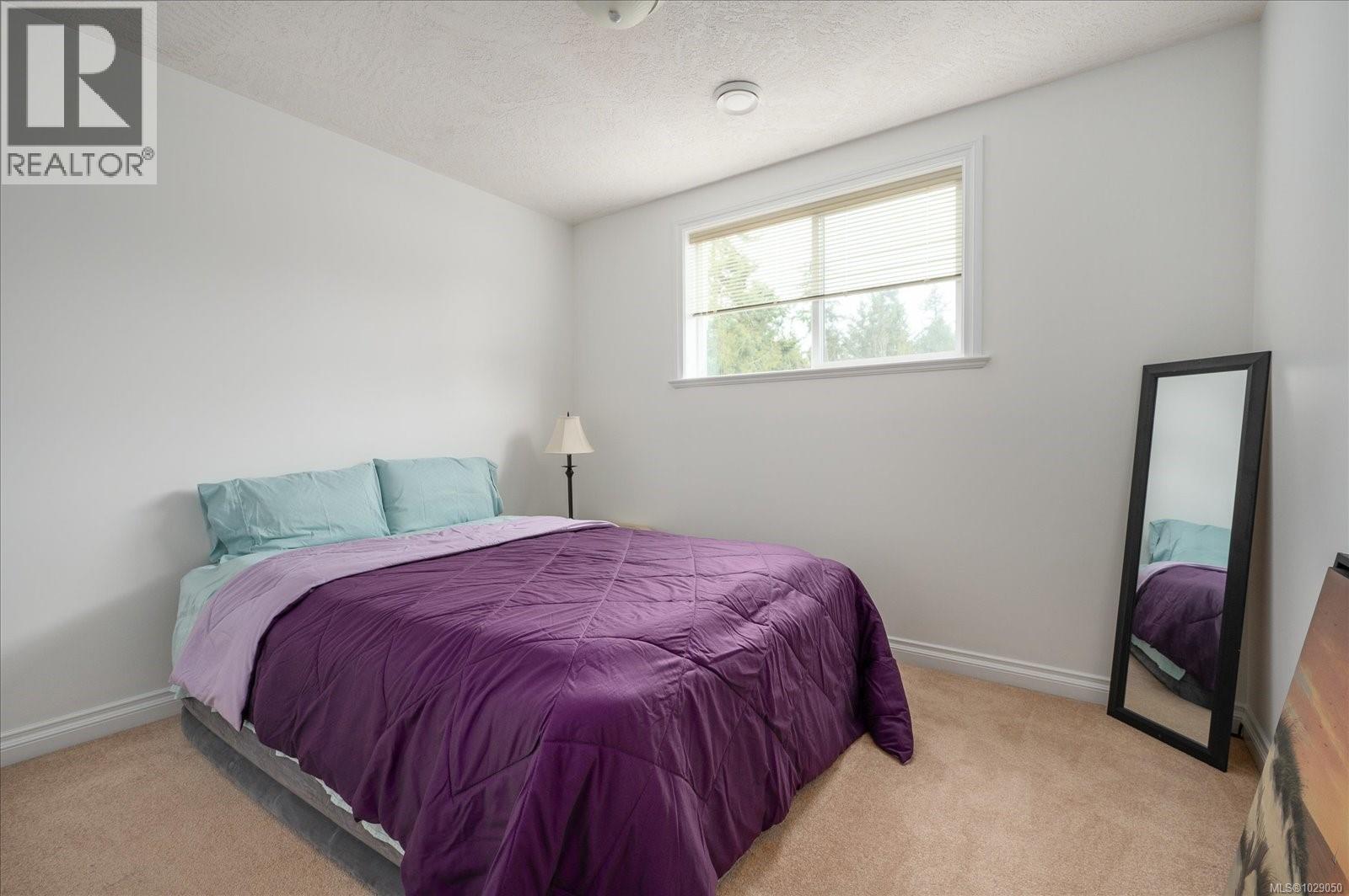 #42 1150 WALKEM RD - 29