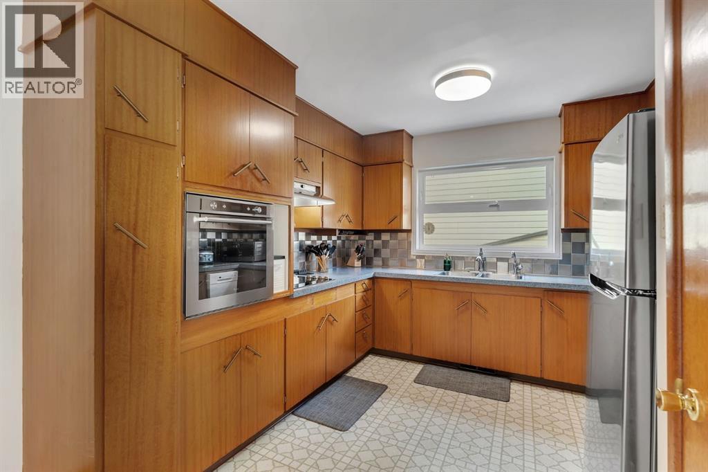 Single Family House Bungalow for Sale in  Kentish Drive SW Kingsland Calgary 