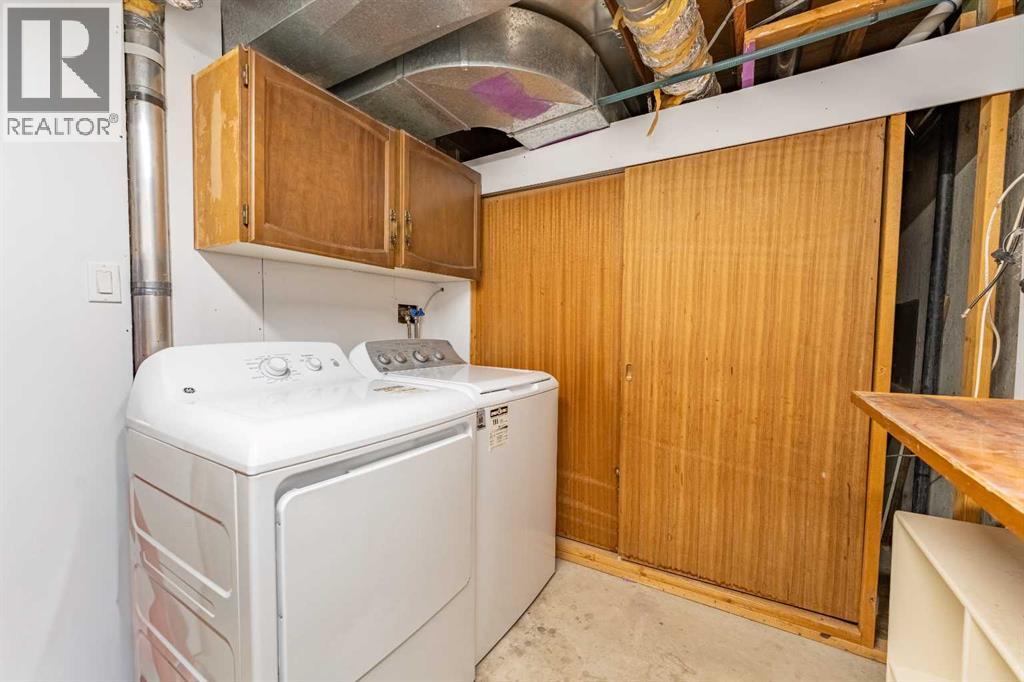 Single Family House 4 Level for Sale in  Scenic Rise NW Scenic Acres Calgary 