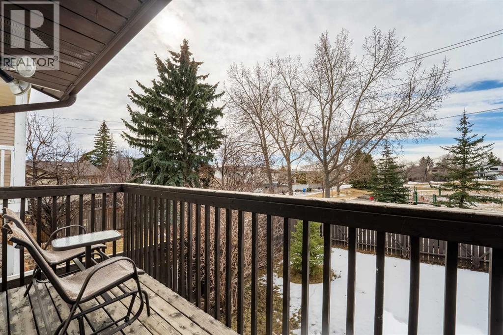 Single Family House 4 Level for Sale in  Scenic Rise NW Scenic Acres Calgary 