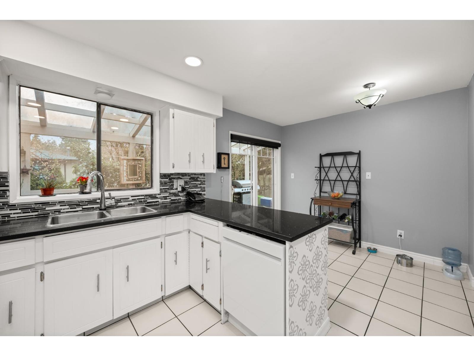 20185 GRADE CRESCENT — photo 14