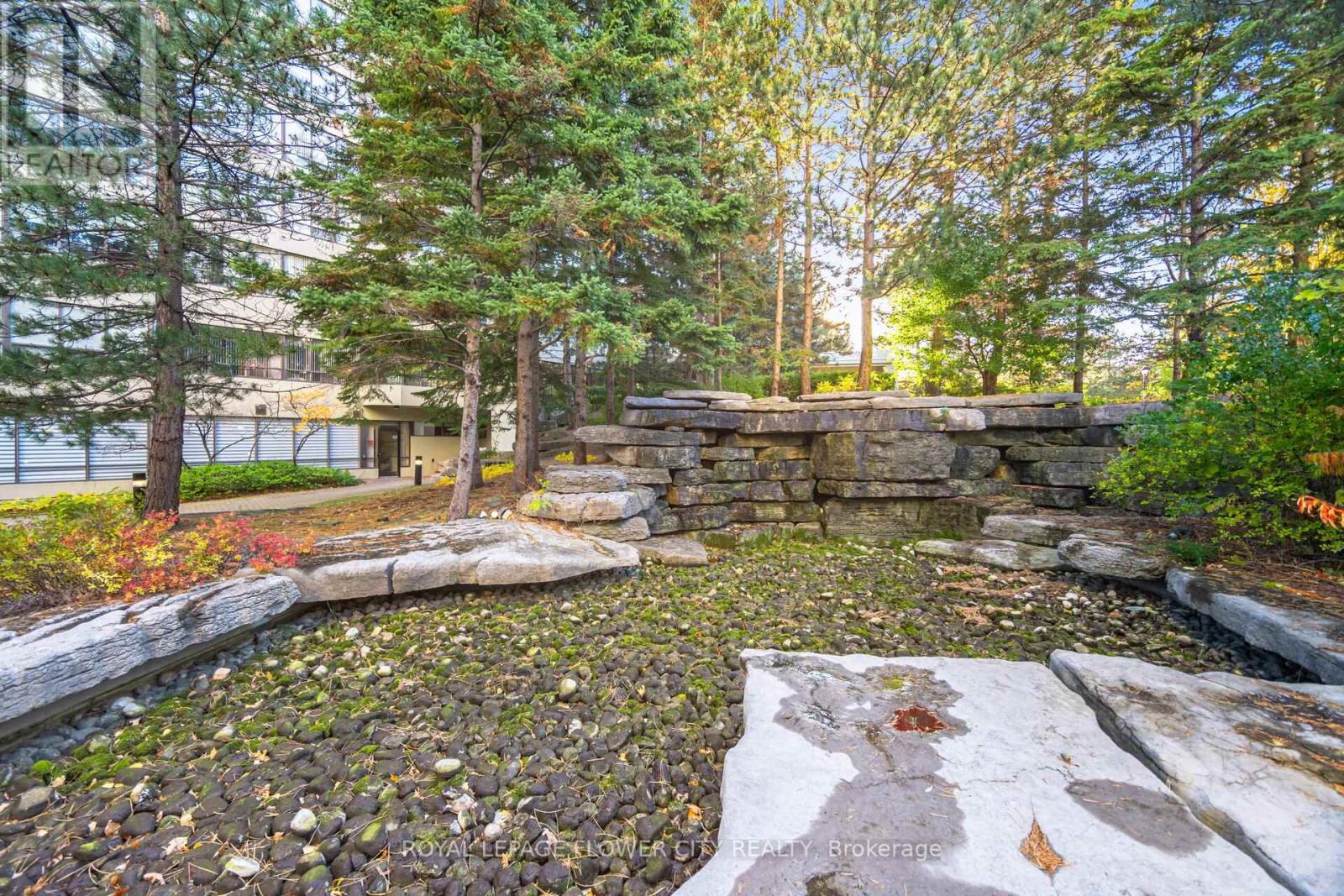 #2103 22 HANOVER ROAD - 46