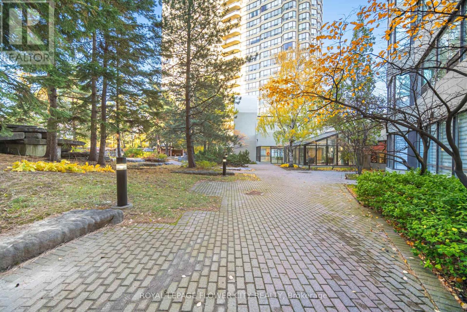#2103 22 HANOVER ROAD - 48