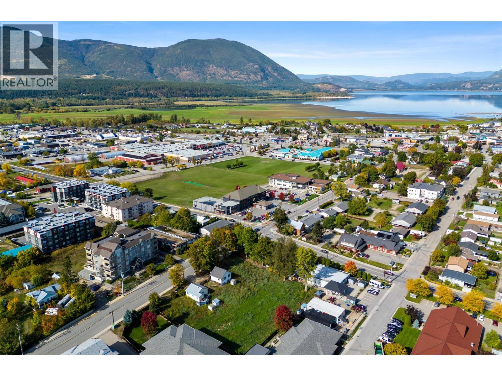 580 Shuswap Street SE, Salmon Arm