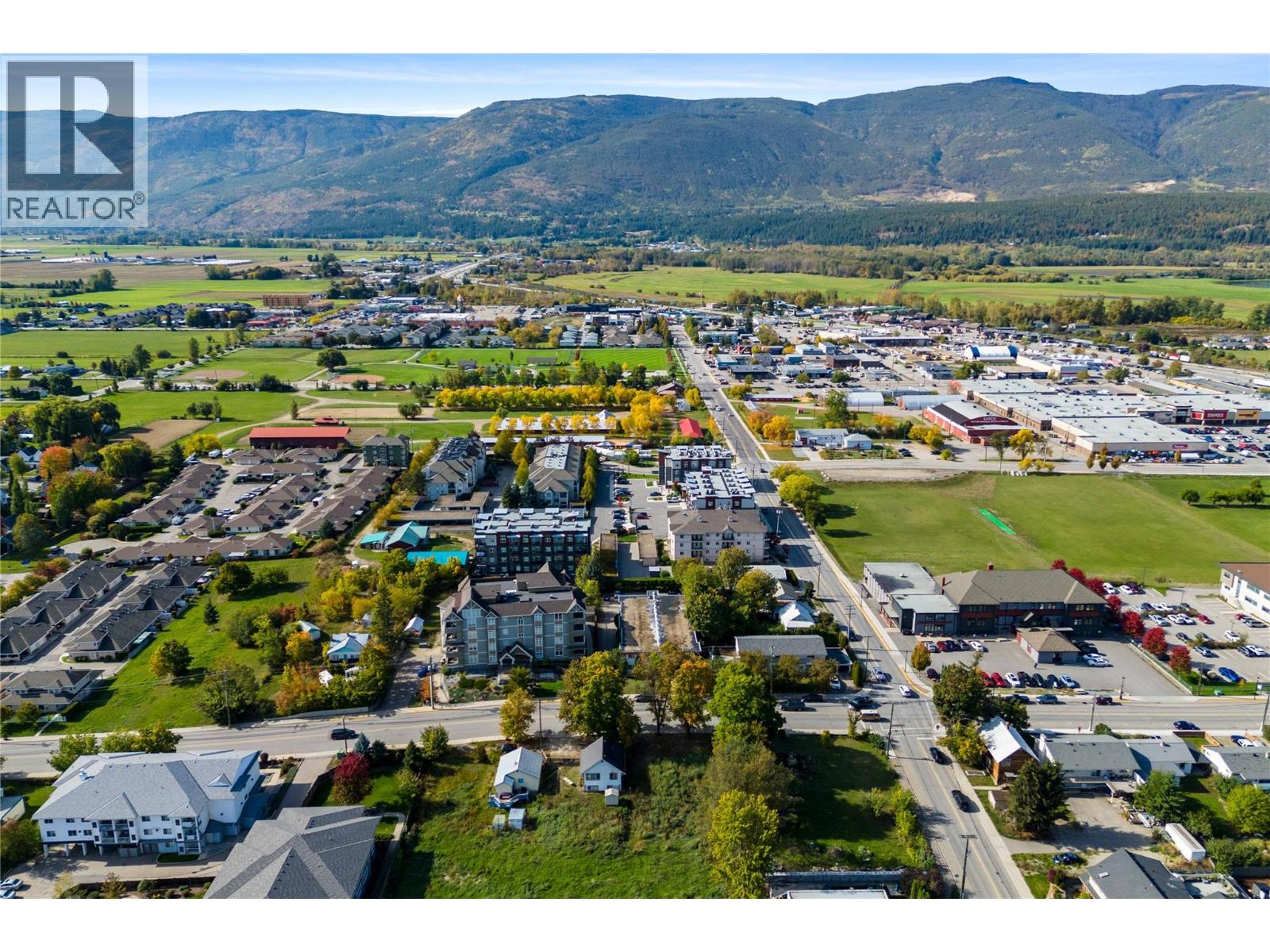 580 Shuswap Street SE, Salmon Arm