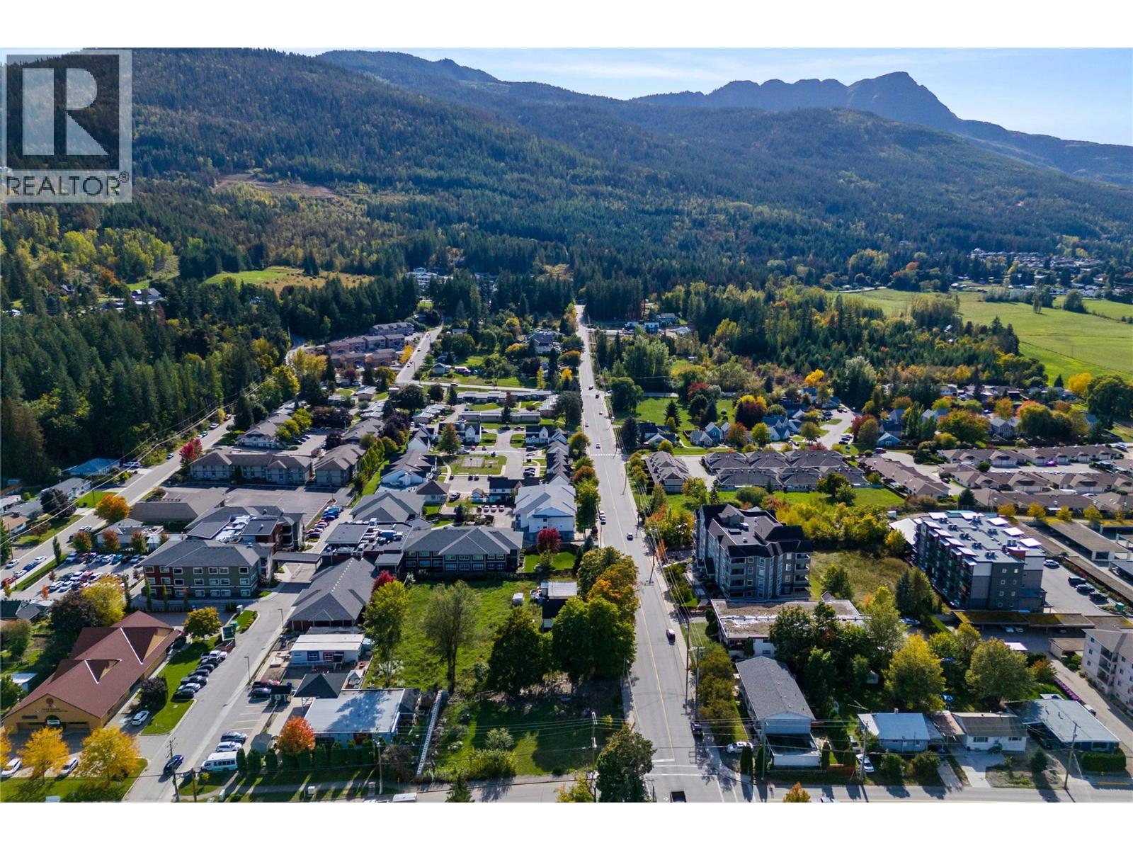 580 Shuswap Street SE, Salmon Arm