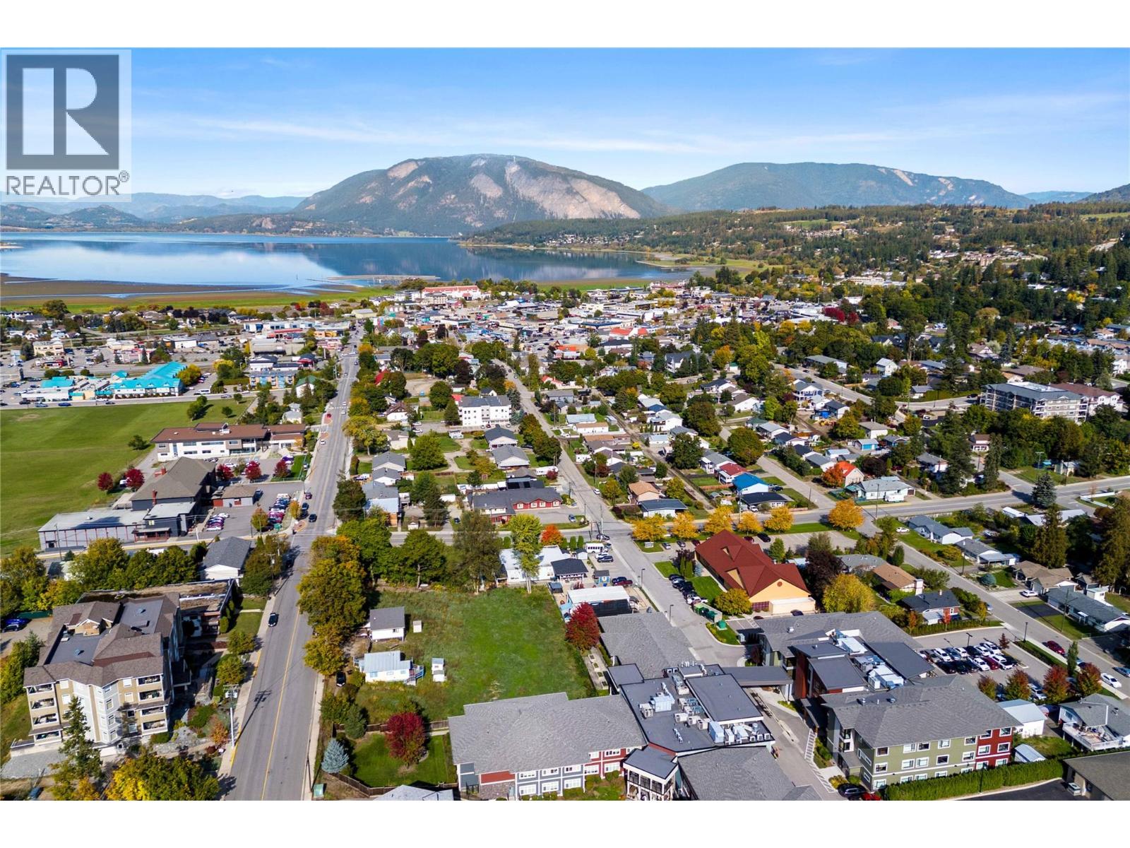 580 Shuswap Street SE, Salmon Arm