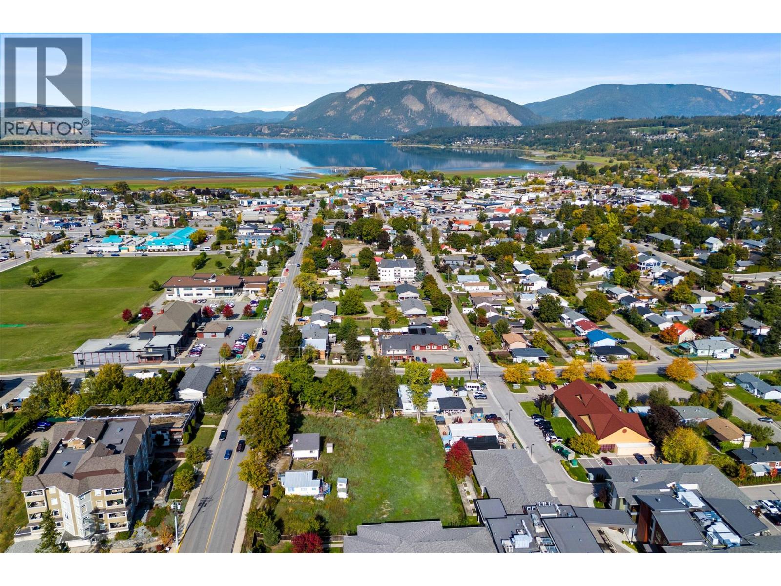580 Shuswap Street SE, Salmon Arm