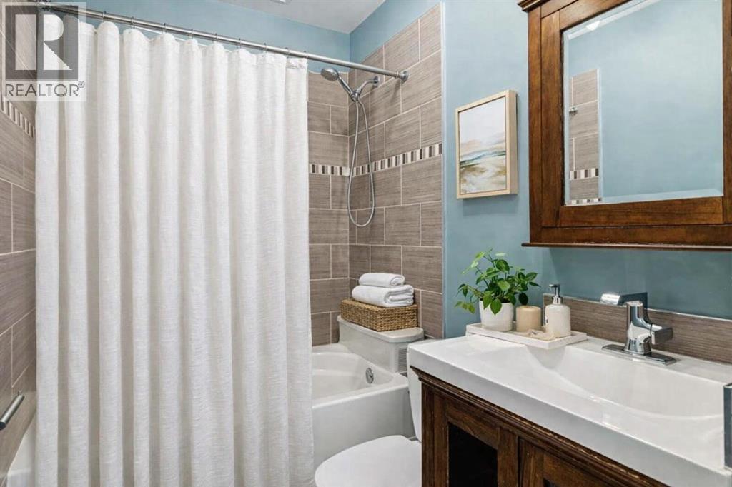 Single Family House Bungalow for Sale in  Centre A Street NE Thorncliffe Calgary 