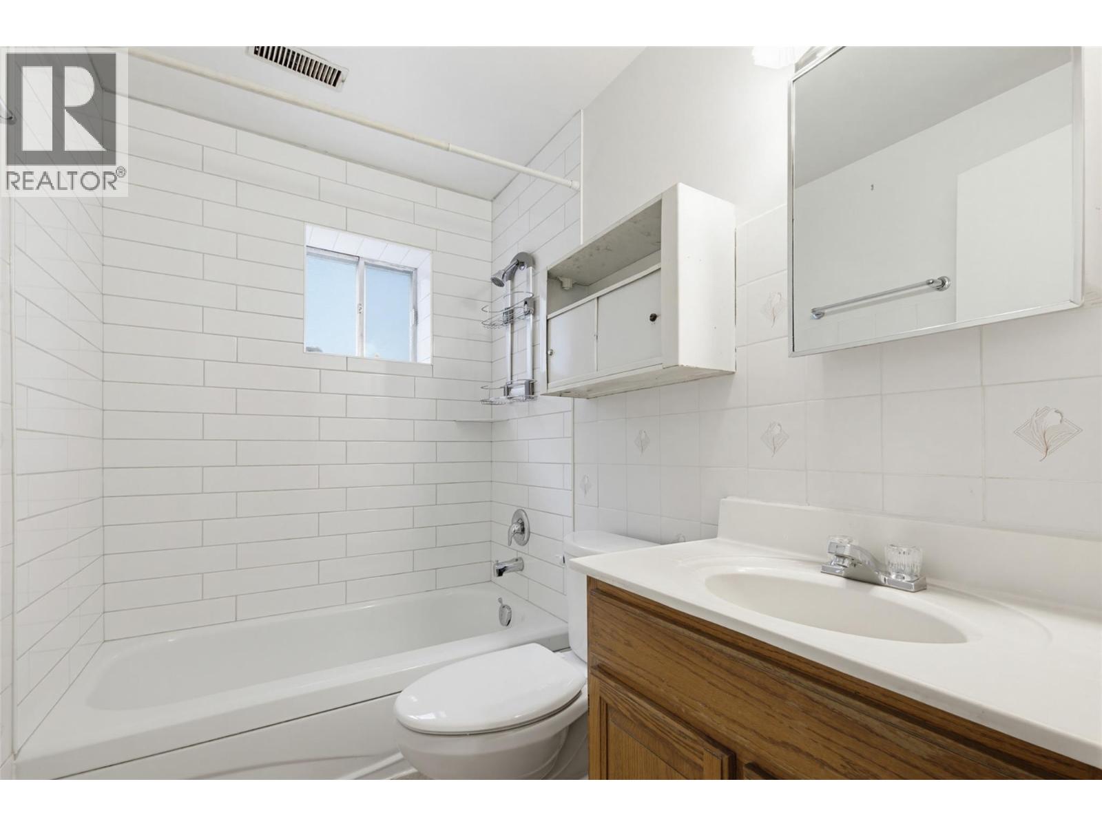 354 WILLOW Street, Kamloops