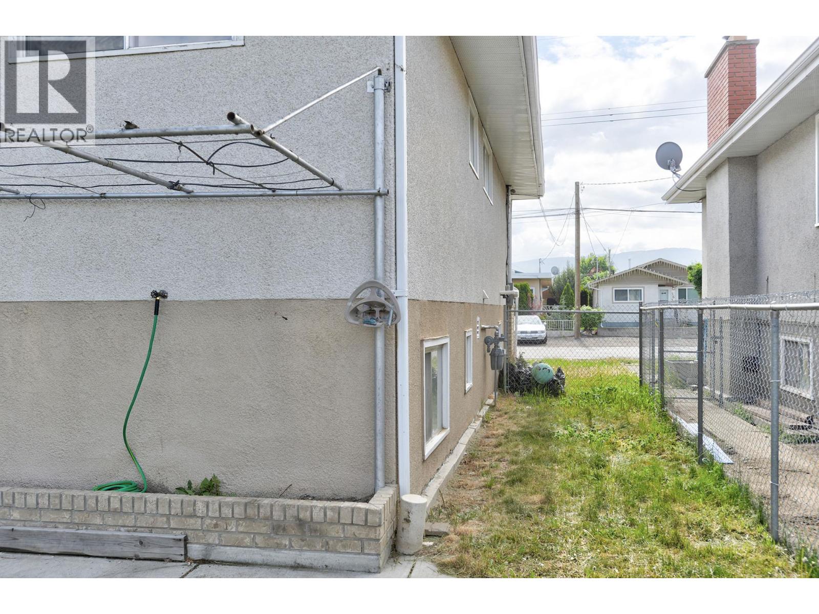 354 WILLOW Street, Kamloops