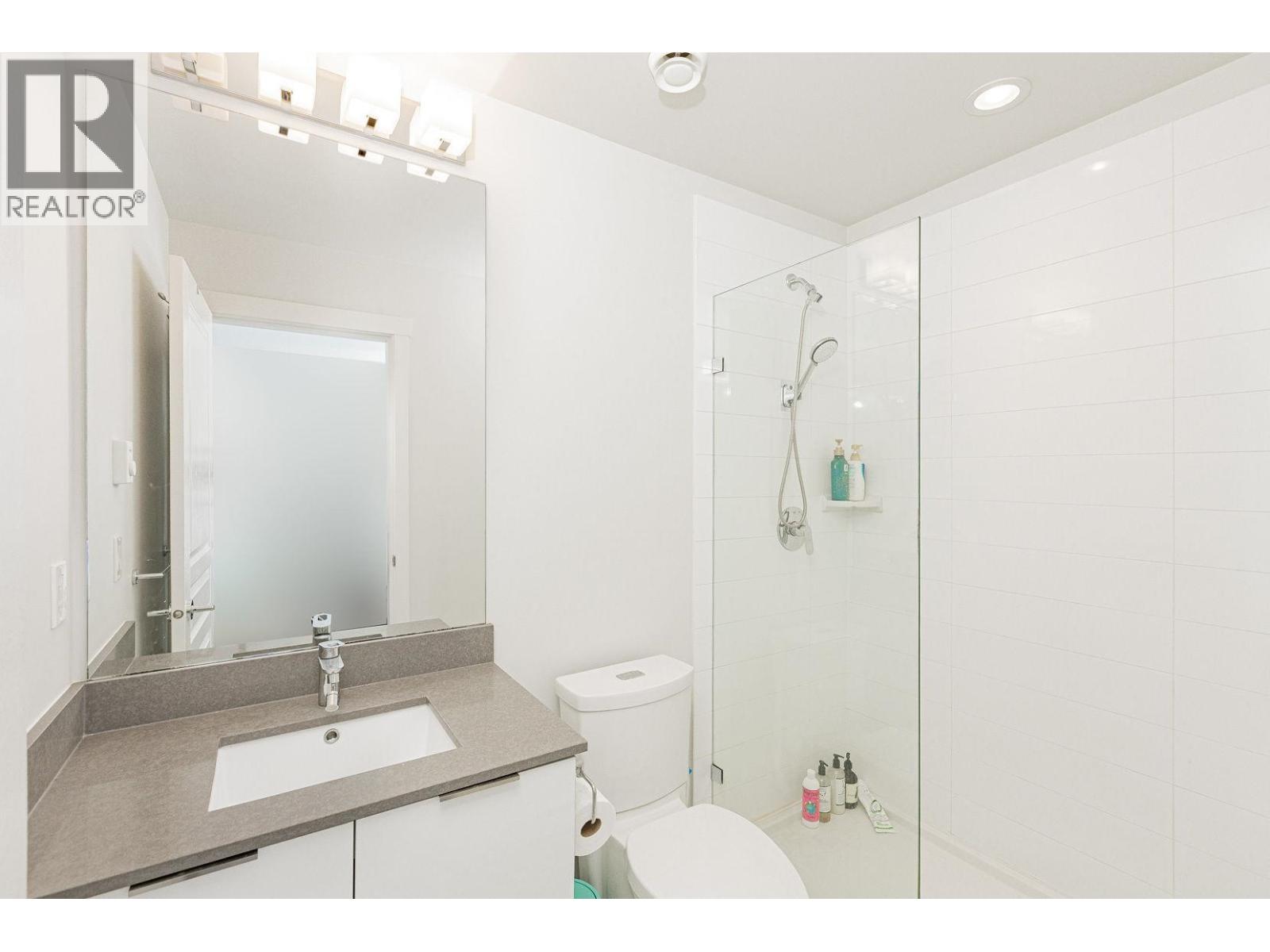 #120-10388 NO. 2 Road, Richmond