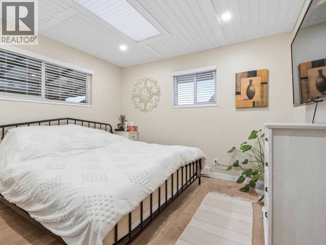 431 SCHOOL STREET, New Westminster