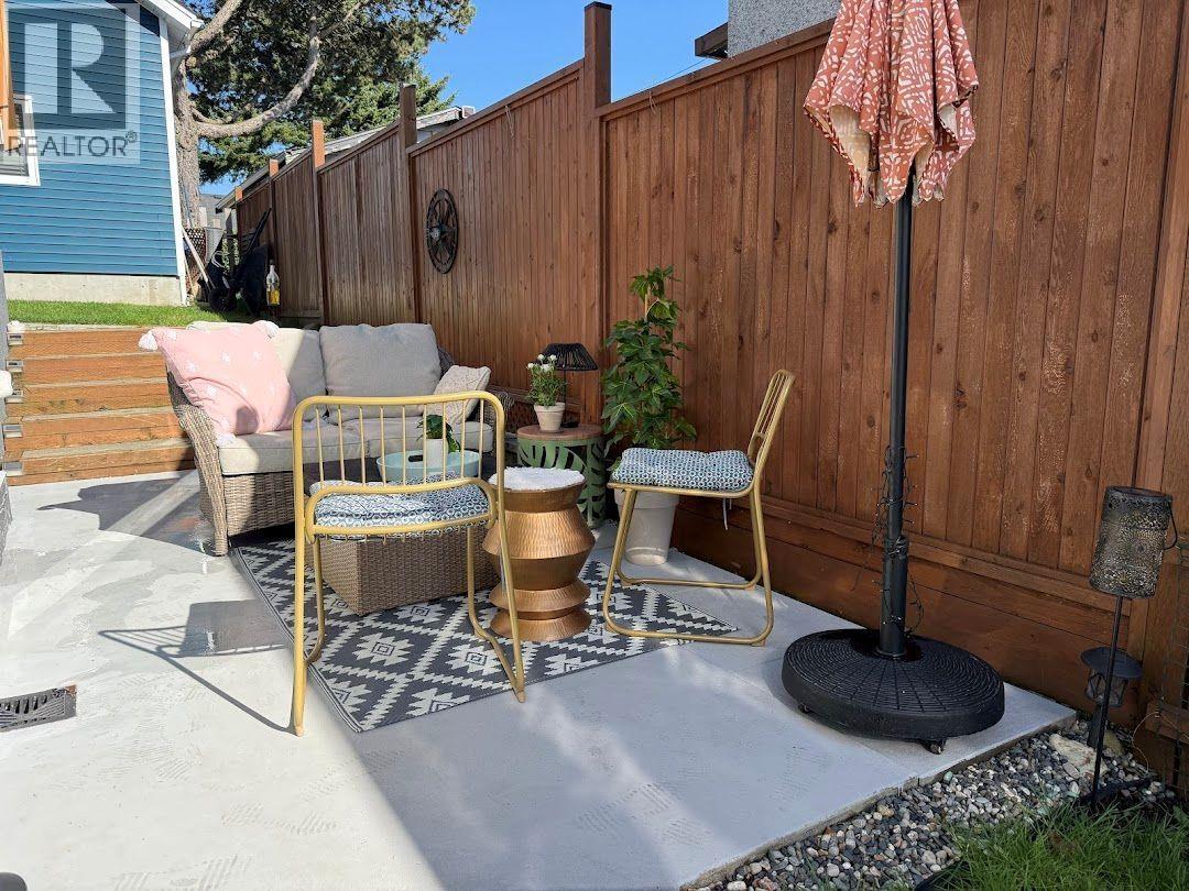 431 SCHOOL STREET, New Westminster