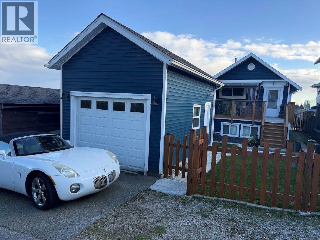 431 SCHOOL STREET, New Westminster