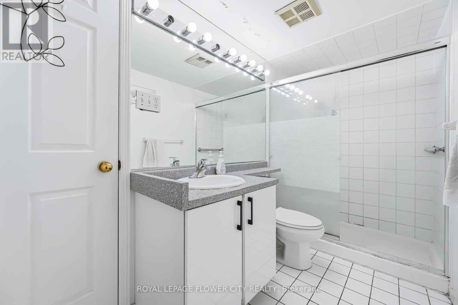 #2103 22 HANOVER ROAD - 28