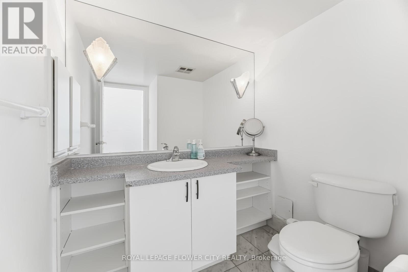 #2103 22 HANOVER ROAD - 24
